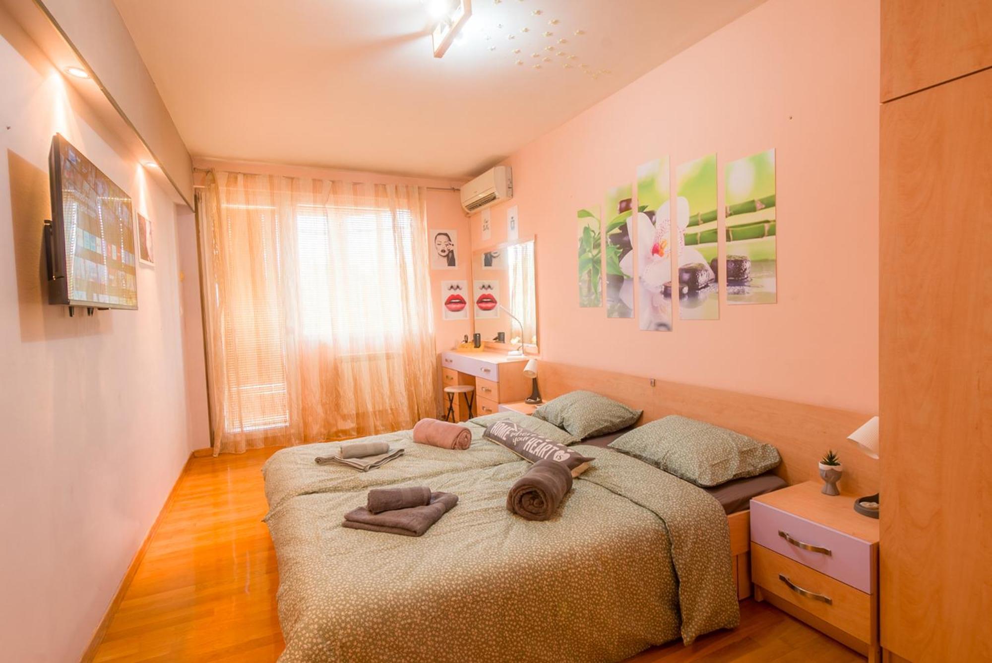 Top Center Spacious Apartment With Ac And Free Underground Parking โซเฟีย ภายนอก รูปภาพ