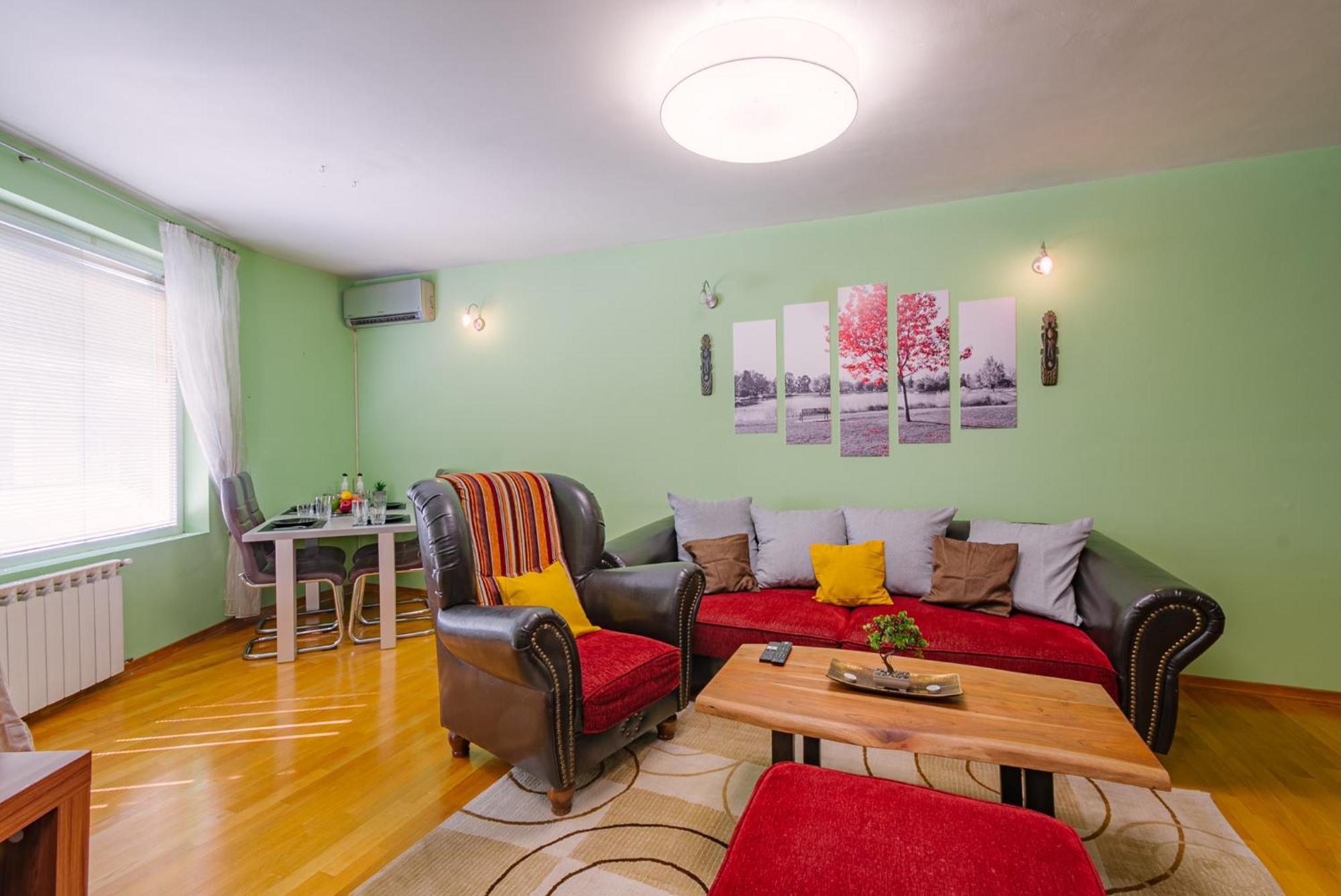 Top Center Spacious Apartment With Ac And Free Underground Parking โซเฟีย ภายนอก รูปภาพ